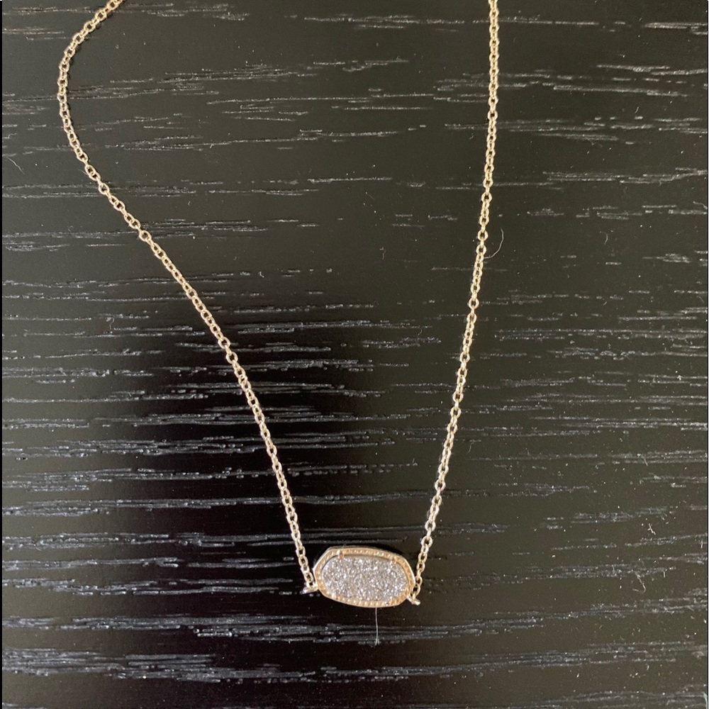 Kendra scott necklace